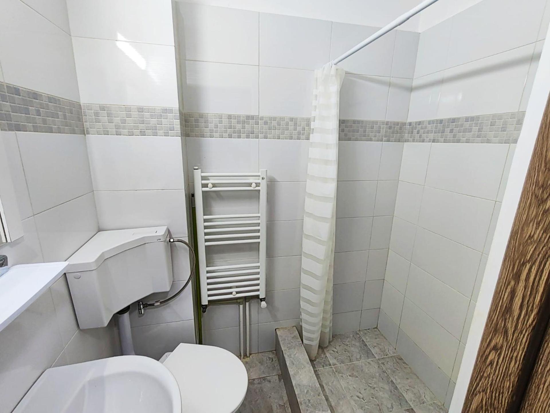 Nicolle Studio 2 Pitesti Bagian luar foto